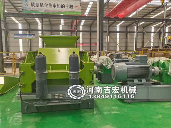 礦石立式復(fù)合破碎機(jī)多少錢一臺(tái),哪個(gè)廠家好,？